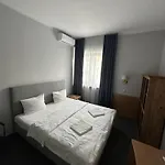Lezzet Pg &turkishrestaurant Bed & Breakfast 4*