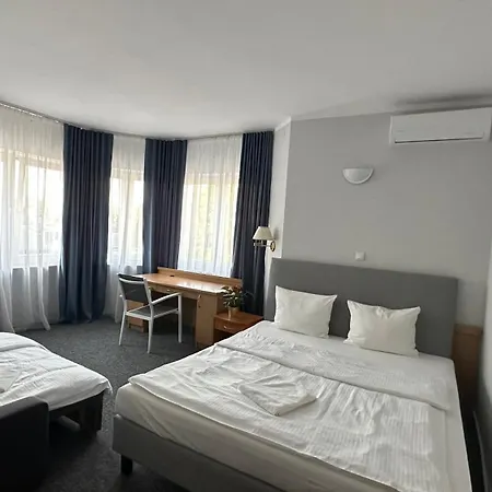 Lezzet Pg &turkishrestaurant Oda ve Kahvaltı 4*