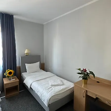 Lezzet Goscinny & Turkishrestaurant Bed and breakfast Varsovia