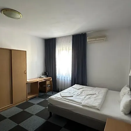 Bed and breakfast Lezzet Goscinny & Turkishrestaurant Varsovia