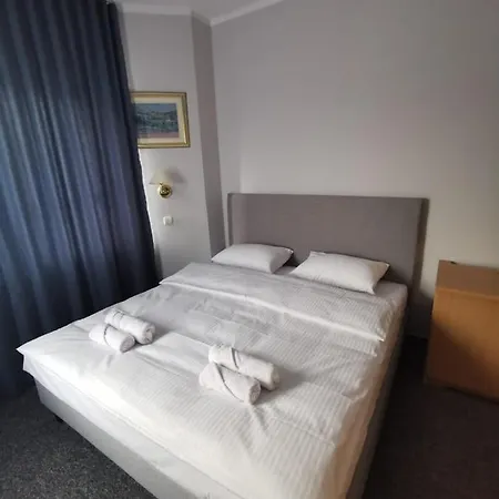 Lezzet Pg &turkishrestaurant 4*