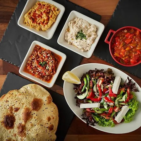 Lezzet Pg &turkishrestaurant فندق مبيت وإفطار وارسو