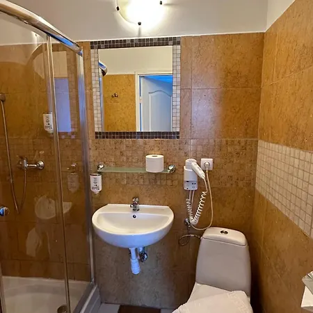 Lezzet Pg &turkishrestaurant B&B