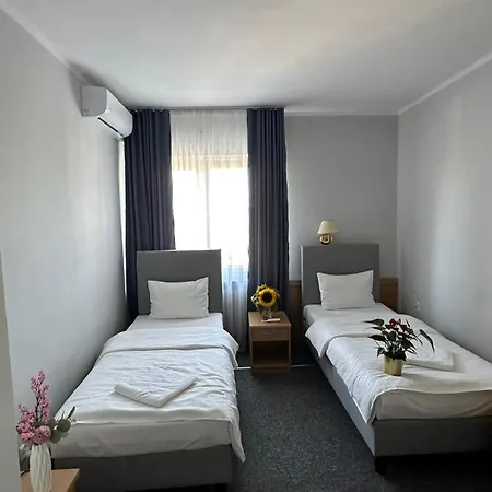 فندق مبيت وإفطار Lezzet Pg &turkishrestaurant 4*