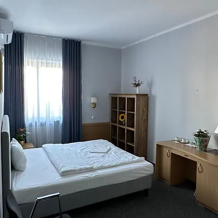 Lezzet Goscinny & Turkishrestaurant Nocleg ze śniadaniem *