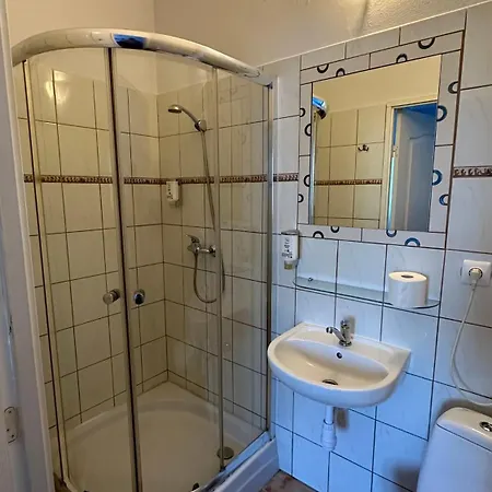 Lezzet Pg &turkishrestaurant فندق مبيت وإفطار وارسو