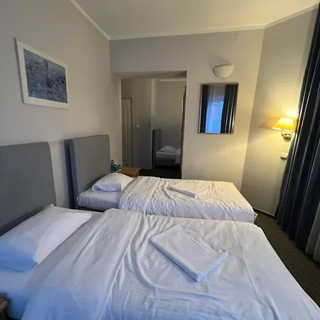 Lezzet Pg &turkishrestaurant Bed & Breakfast