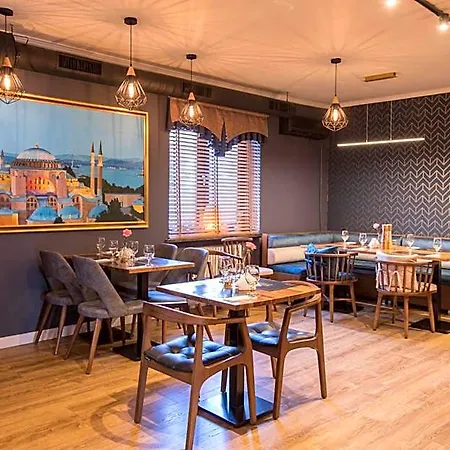 Bed and breakfast Lezzet Pg &turkishrestaurant Varsovia