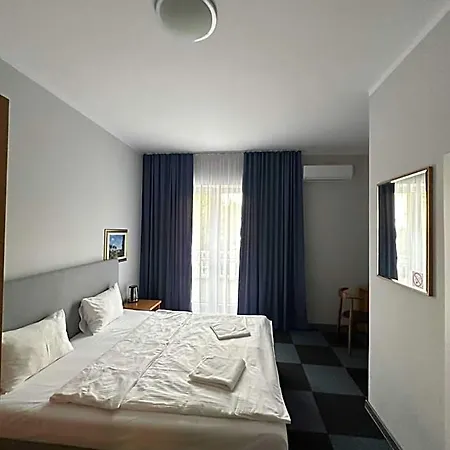 Lezzet Pg &turkishrestaurant Bed and breakfast 4*