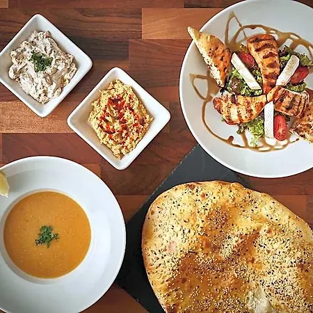 Lezzet Pg &turkishrestaurant Bed and breakfast Varsovia