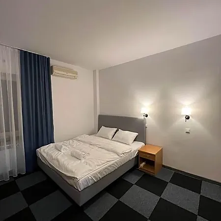 Lezzet Pg &turkishrestaurant Bed and breakfast Varsovia
