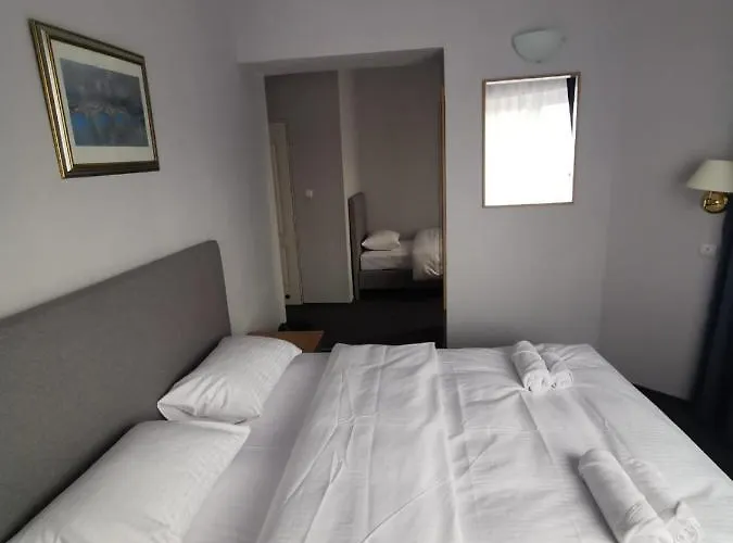 Lezzet Pg &turkishrestaurant Bed & Breakfast 4*