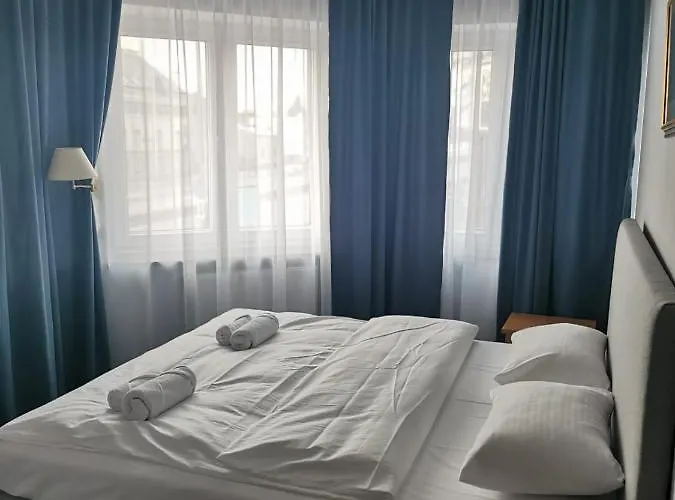 Lezzet Pg &turkishrestaurant Bed & Breakfast 4*