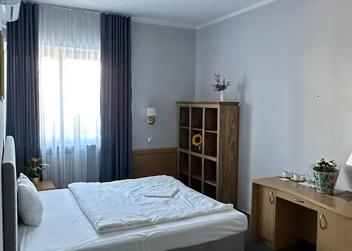 Lezzet Pg &turkishrestaurant Nocleg ze śniadaniem 4*