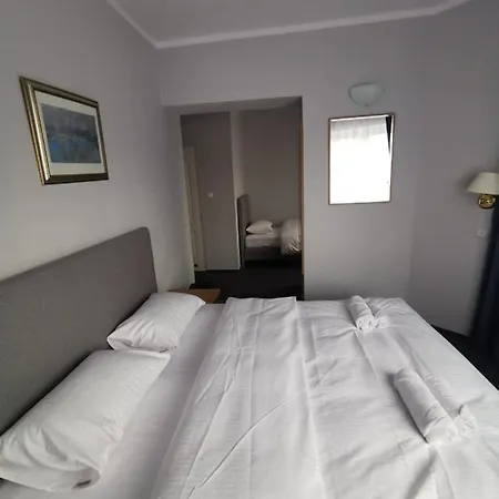 Lezzet Pg &turkishrestaurant Bed & Breakfast 4*